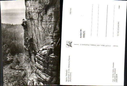 709625 Sächsische Schweiz Rathen Kletterer Bergsteiger Pfaffenstein Barbarine
