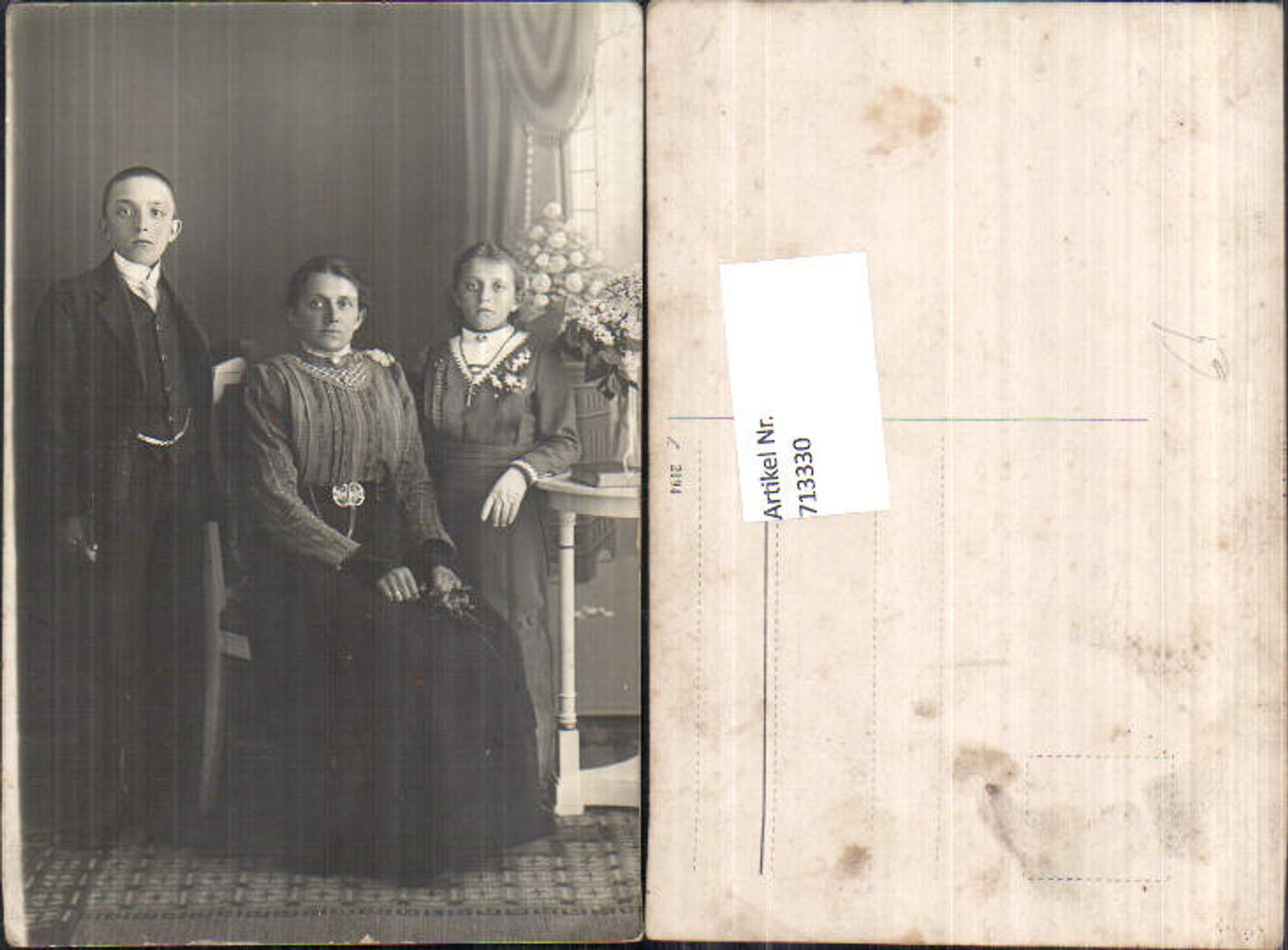 713330 Photo postcard: Mother with children, boy, girl, dress